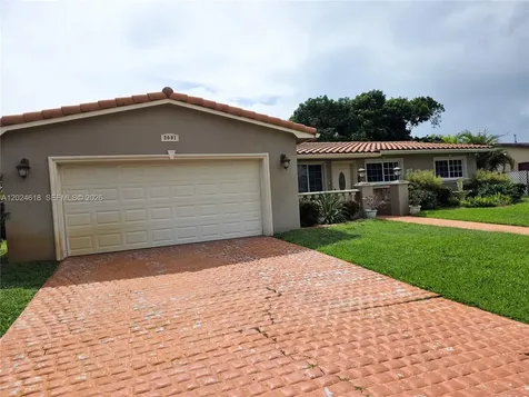 2091 NW 85th Way Pembroke Pines FL 33024
