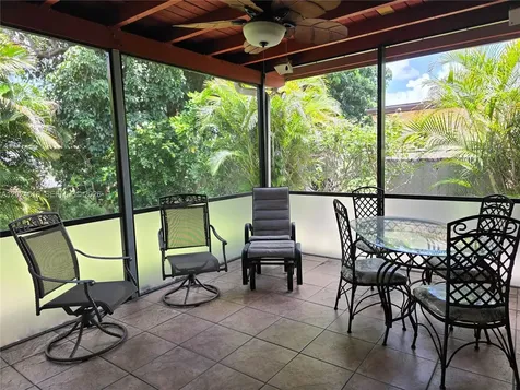 2091 NW 85th Way Pembroke Pines FL 33024