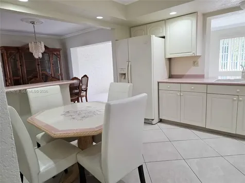 2091 NW 85th Way Pembroke Pines FL 33024