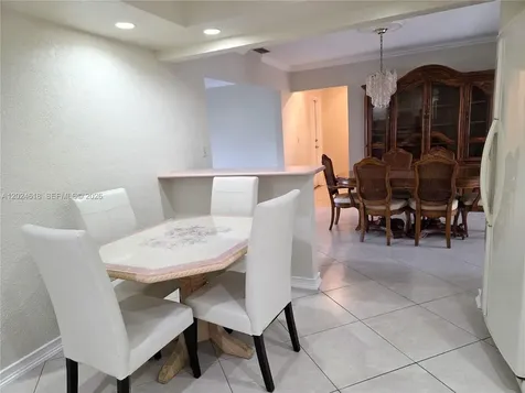 2091 NW 85th Way Pembroke Pines FL 33024