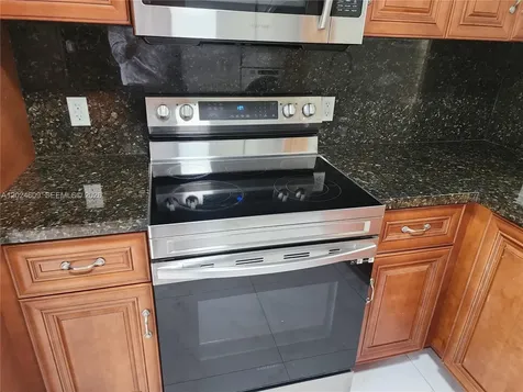 5350 W 21st Court Hialeah FL 33016
