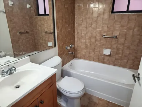 5350 W 21st Court Hialeah FL 33016