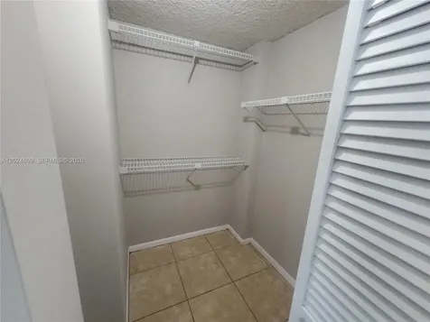 5350 W 21st Court Hialeah FL 33016