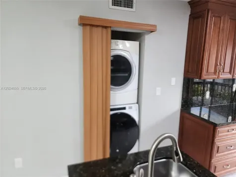 5350 W 21st Court Hialeah FL 33016