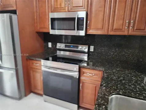 5350 W 21st Court Hialeah FL 33016