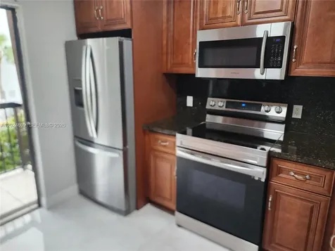 5350 W 21st Court Hialeah FL 33016