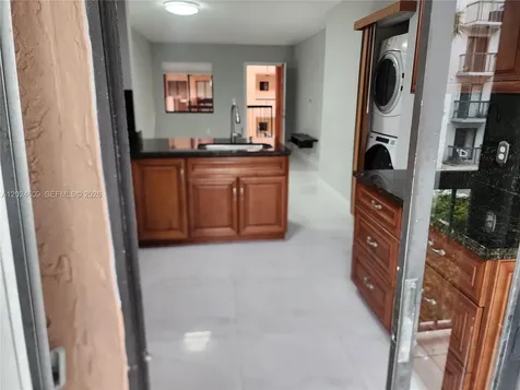 5350 W 21st Court Hialeah FL 33016