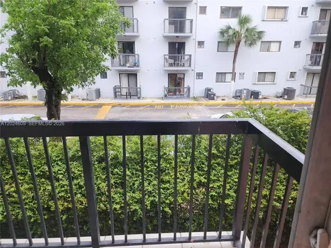 5350 W 21st Court Hialeah FL 33016