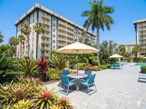 4550 NW 9th Street Miami FL 33126