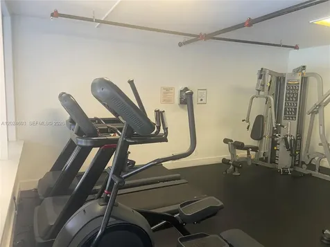 4550 NW 9th Street Miami FL 33126