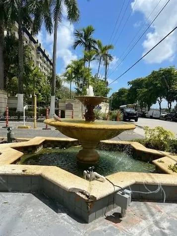 4550 NW 9th Street Miami FL 33126