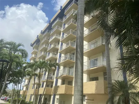4550 NW 9th Street Miami FL 33126