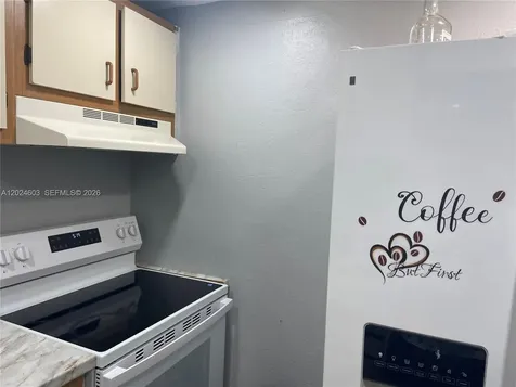 4550 NW 9th Street Miami FL 33126