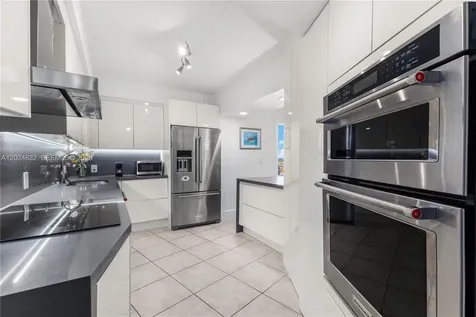 20281 E Country Club Drive Aventura FL 33180