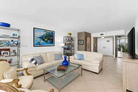 20281 E Country Club Drive Aventura FL 33180