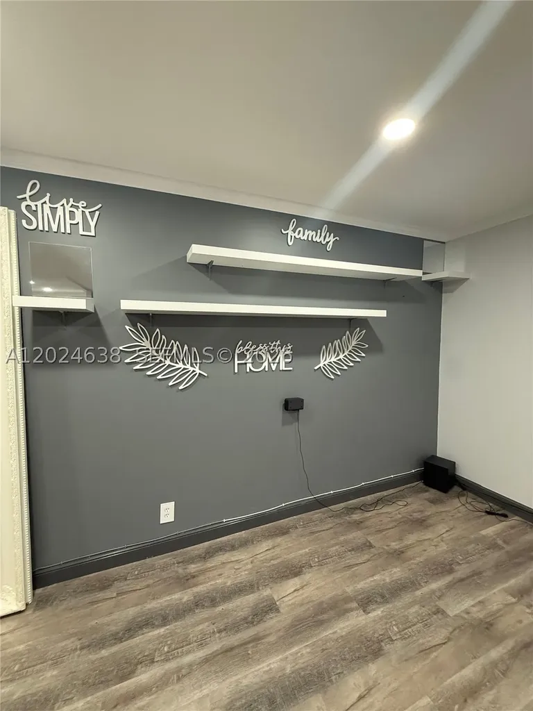 5300 Washington Street Hollywood FL 33021