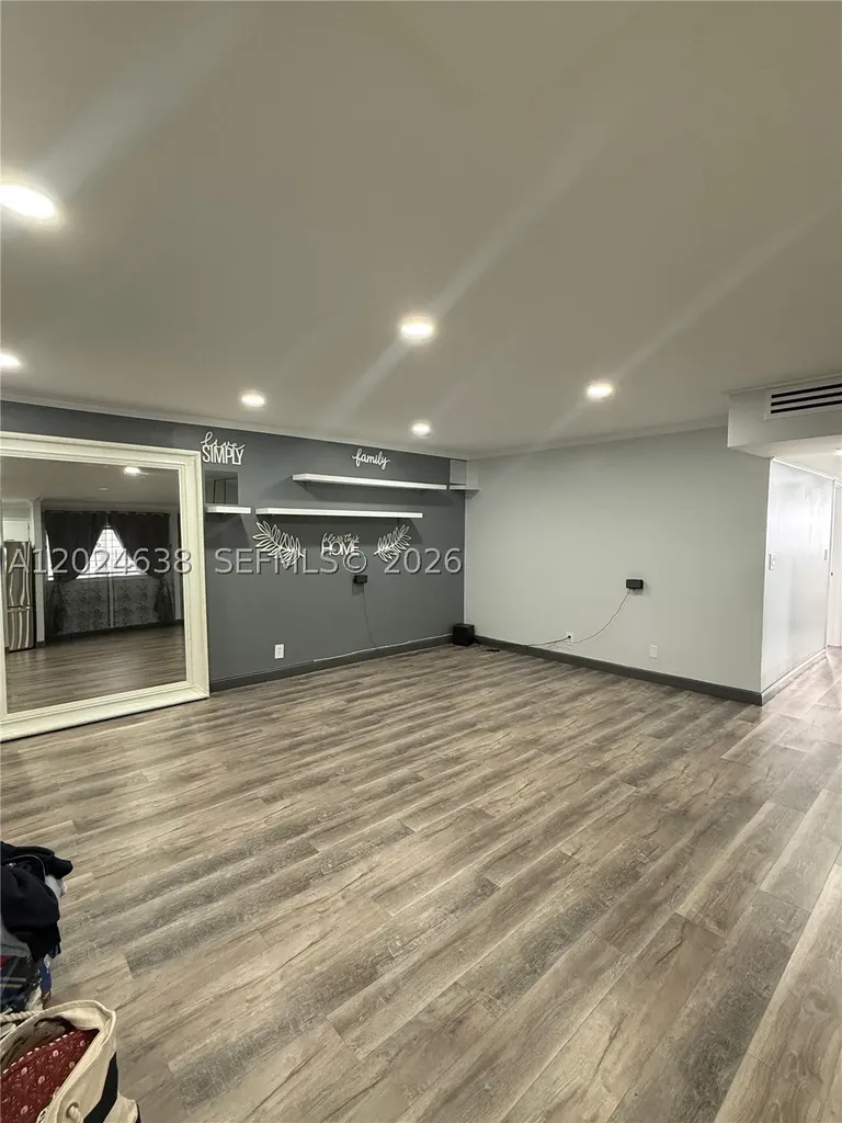 5300 Washington Street Hollywood FL 33021