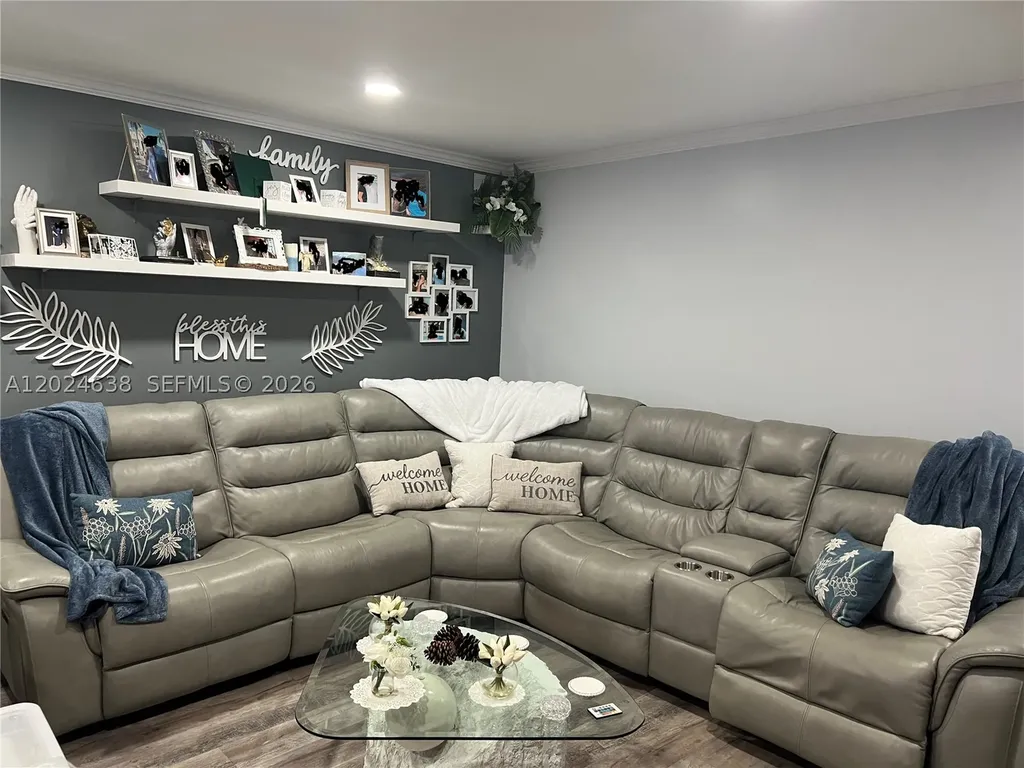 5300 Washington Street Hollywood FL 33021
