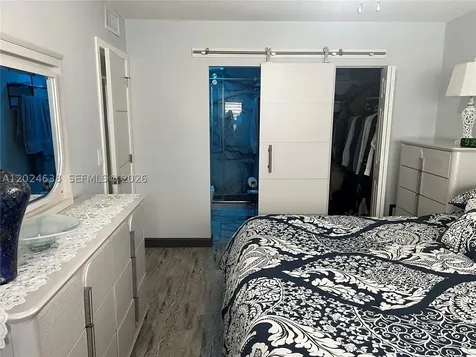 5300 Washington Street Hollywood FL 33021