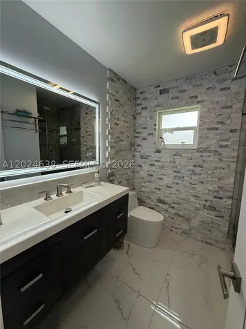5300 Washington Street Hollywood FL 33021