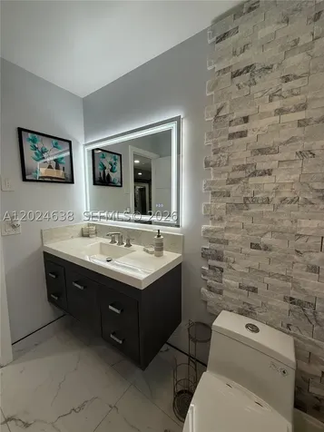 5300 Washington Street Hollywood FL 33021