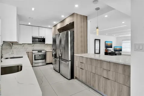 9257 Bay Drive Surfside FL 33154