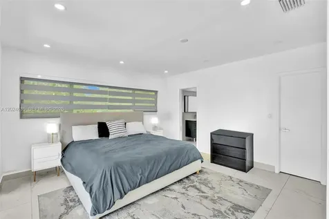 9257 Bay Drive Surfside FL 33154