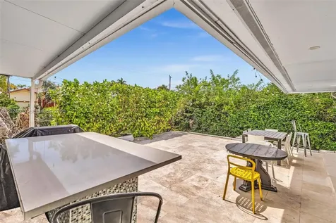 9257 Bay Drive Surfside FL 33154
