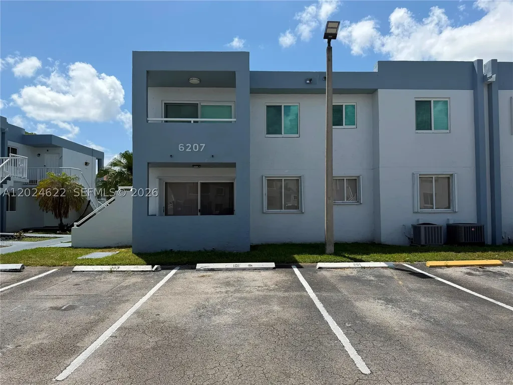 6207 SW 131st Court Miami FL 33183
