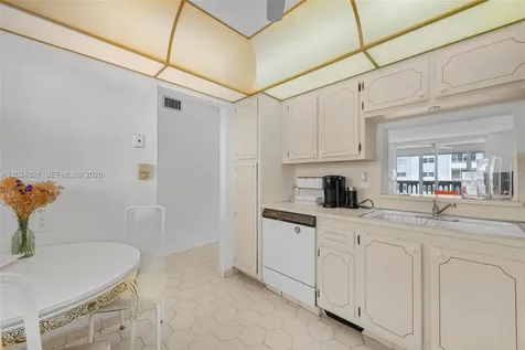 500 NE 12th Avenue Hallandale Beach FL 33009