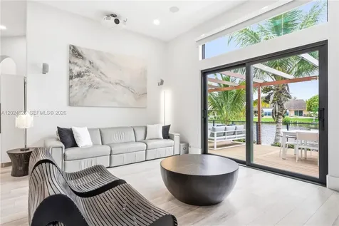 16460 NW 12th Street Pembroke Pines FL 33028