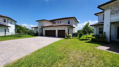 12209 SW 43rd Street Davie FL 33330