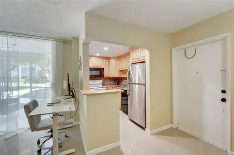1040 SE 4th Avenue Deerfield Beach FL 33441