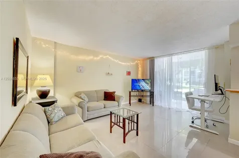1040 SE 4th Avenue Deerfield Beach FL 33441