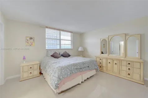 1040 SE 4th Avenue Deerfield Beach FL 33441