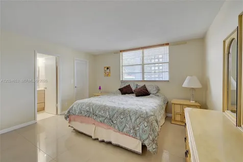 1040 SE 4th Avenue Deerfield Beach FL 33441