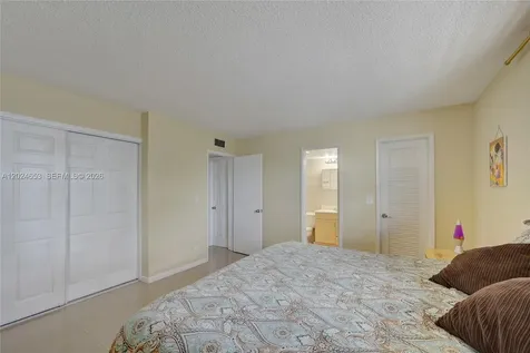 1040 SE 4th Avenue Deerfield Beach FL 33441