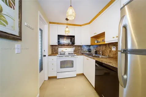 1040 SE 4th Avenue Deerfield Beach FL 33441