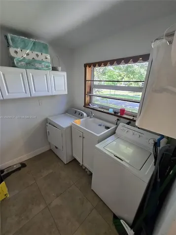 3619 W Park Road Hollywood FL 33021