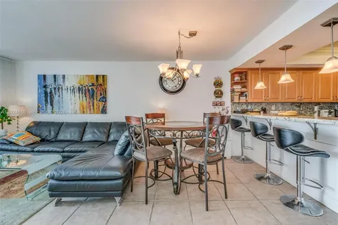 Hallandale Beach FL 33009