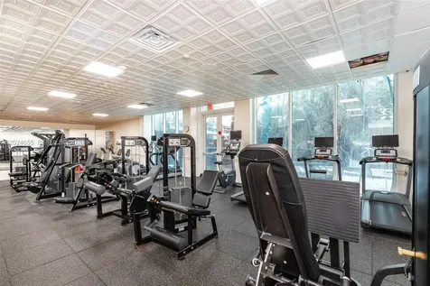 Hallandale Beach FL 33009