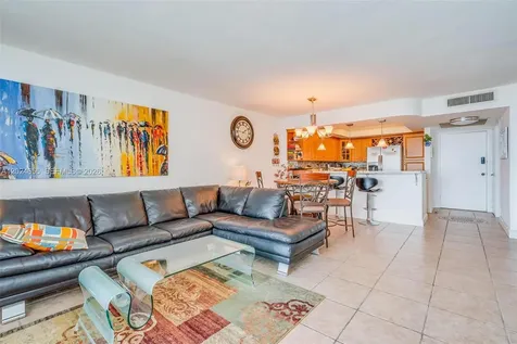 Hallandale Beach FL 33009