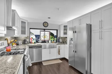 8825 SW 185th Terrace Cutler Bay FL 33157