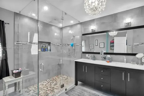 8825 SW 185th Terrace Cutler Bay FL 33157