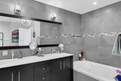 8825 SW 185th Terrace Cutler Bay FL 33157