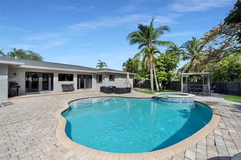 8825 SW 185th Terrace Cutler Bay FL 33157