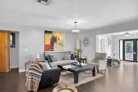 8825 SW 185th Terrace Cutler Bay FL 33157