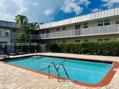 2040 NW 89th Avenue Pembroke Pines FL 33028
