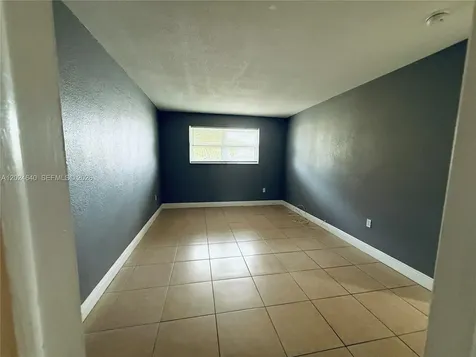 2040 NW 89th Avenue Pembroke Pines FL 33028