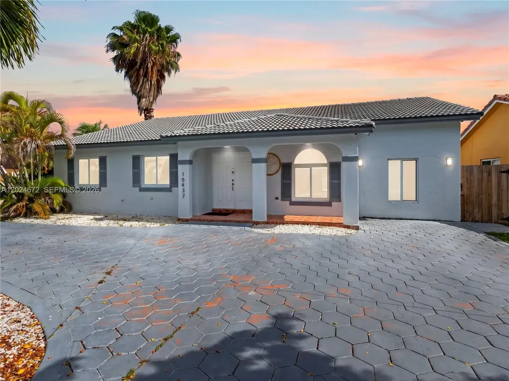 15437 SW 179th Terrace Miami FL 33187